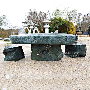 table-en-pierre-samba-du-japon