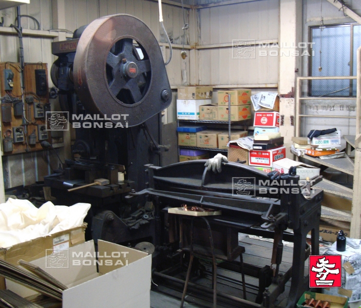 les-machines-de-pliage-et-de-decoupe-du-cuivre